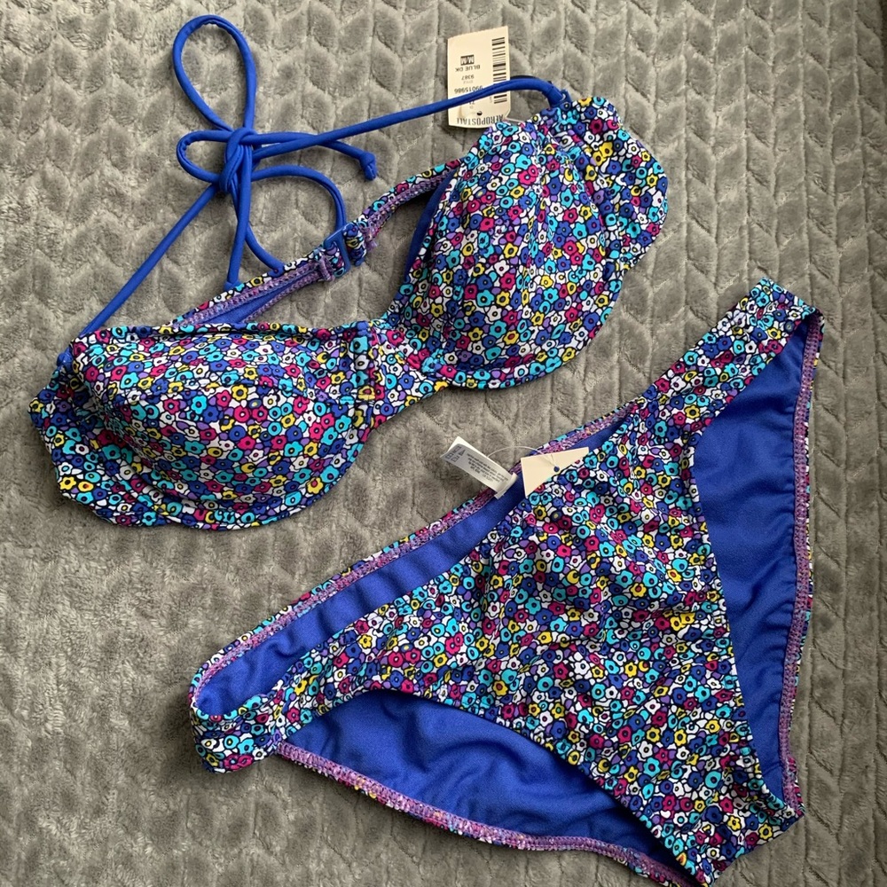 🆕 Aeropostale floral bathing suit set